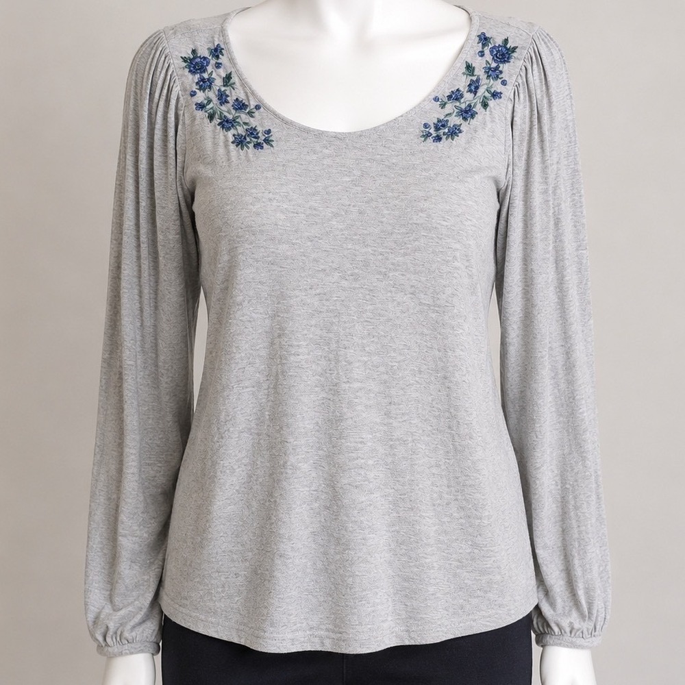 American Eagle Gray Floral Embroidered LongSleeve Medium Cottagecore Casual Chic